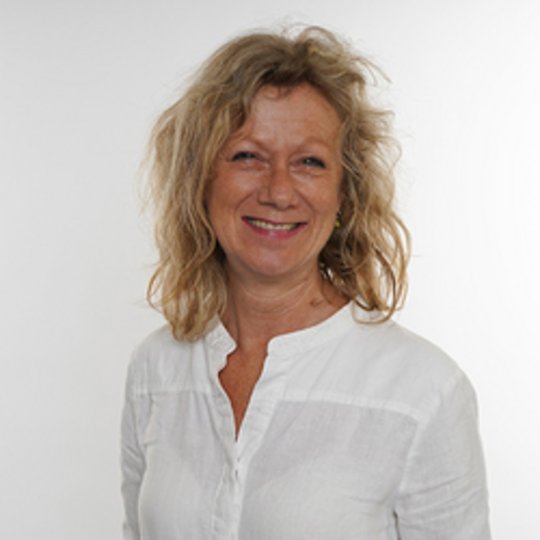 Dr. Iris Hafner, Gesellschaft & Kultur und vhs unterwegs